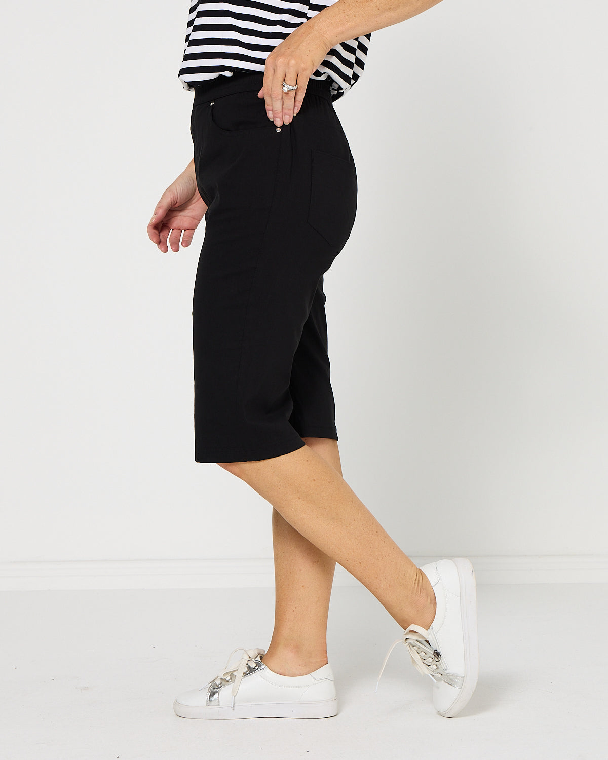 Travel Ease Shorts - Black