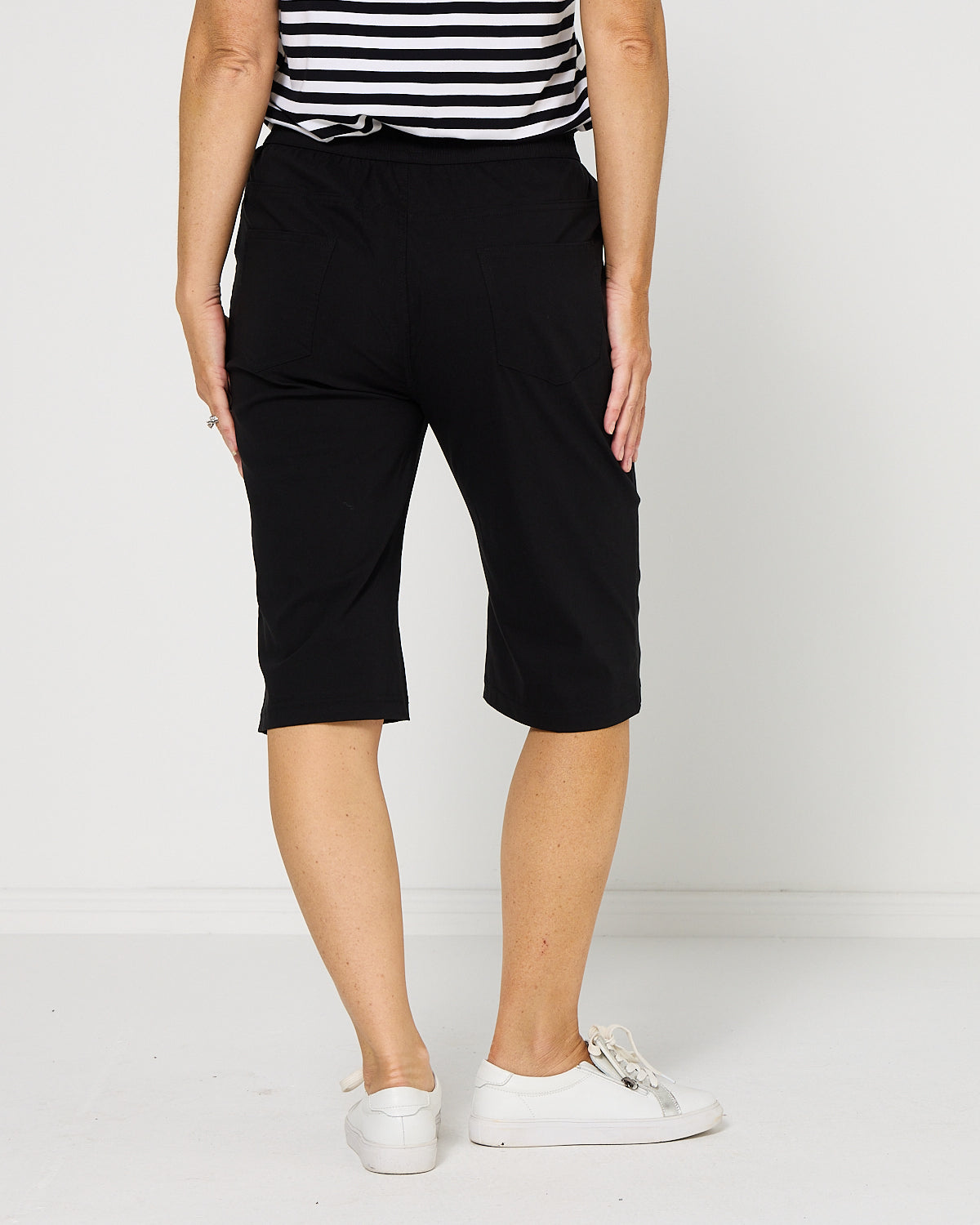 Travel Ease Shorts - Black