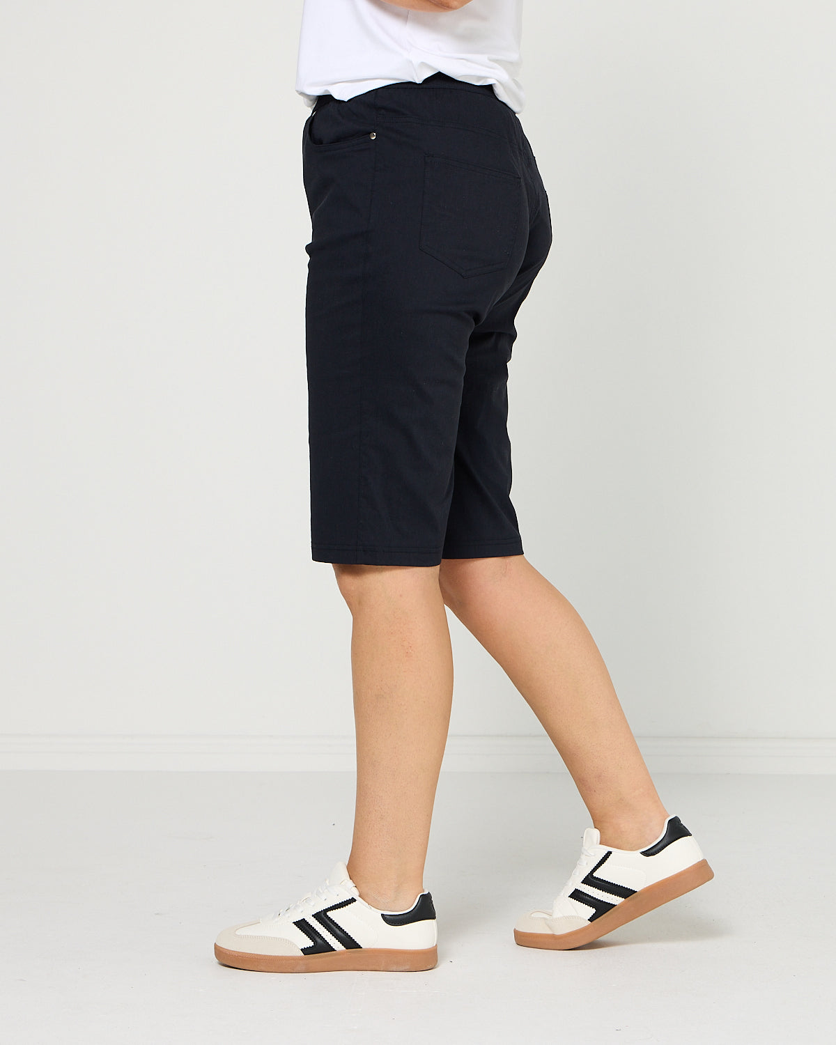 Travel Ease Shorts - Navy