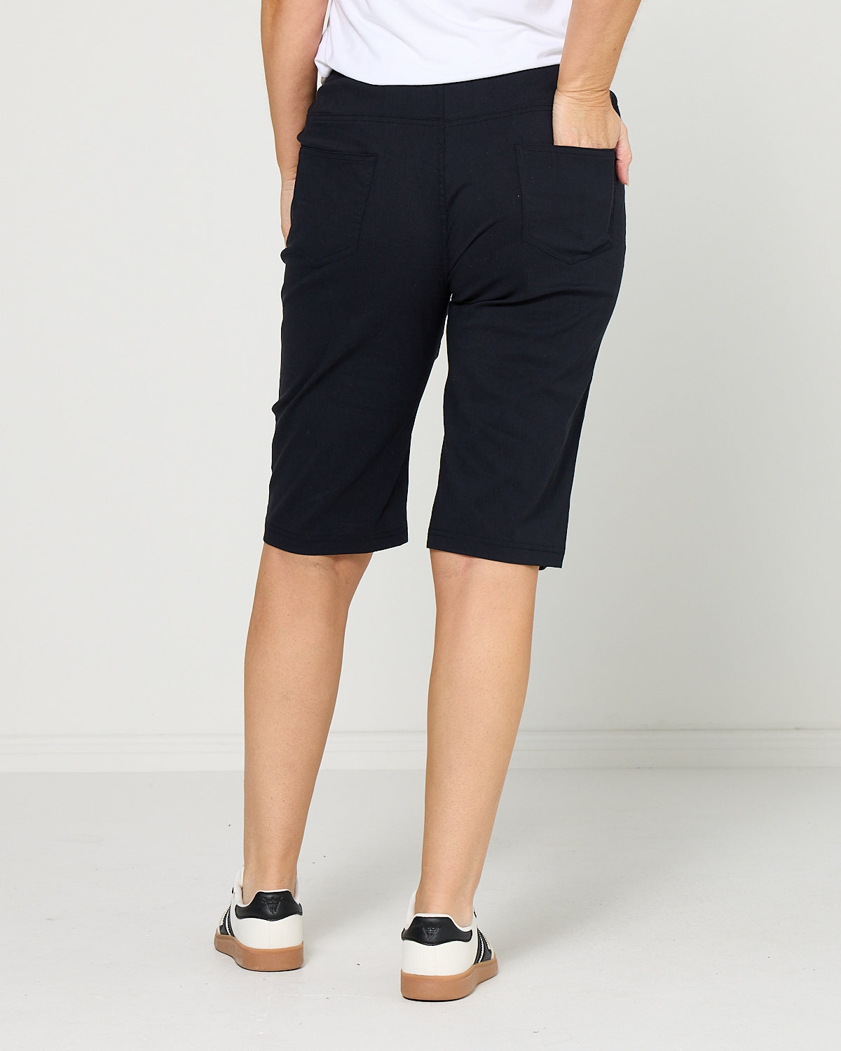 Travel Ease Shorts - Navy