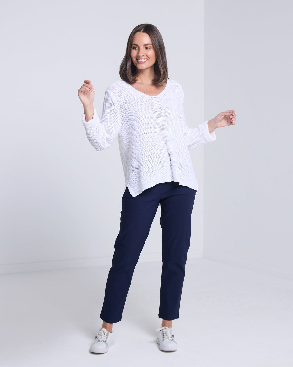Dana Bengaline Capri Pants - Navy