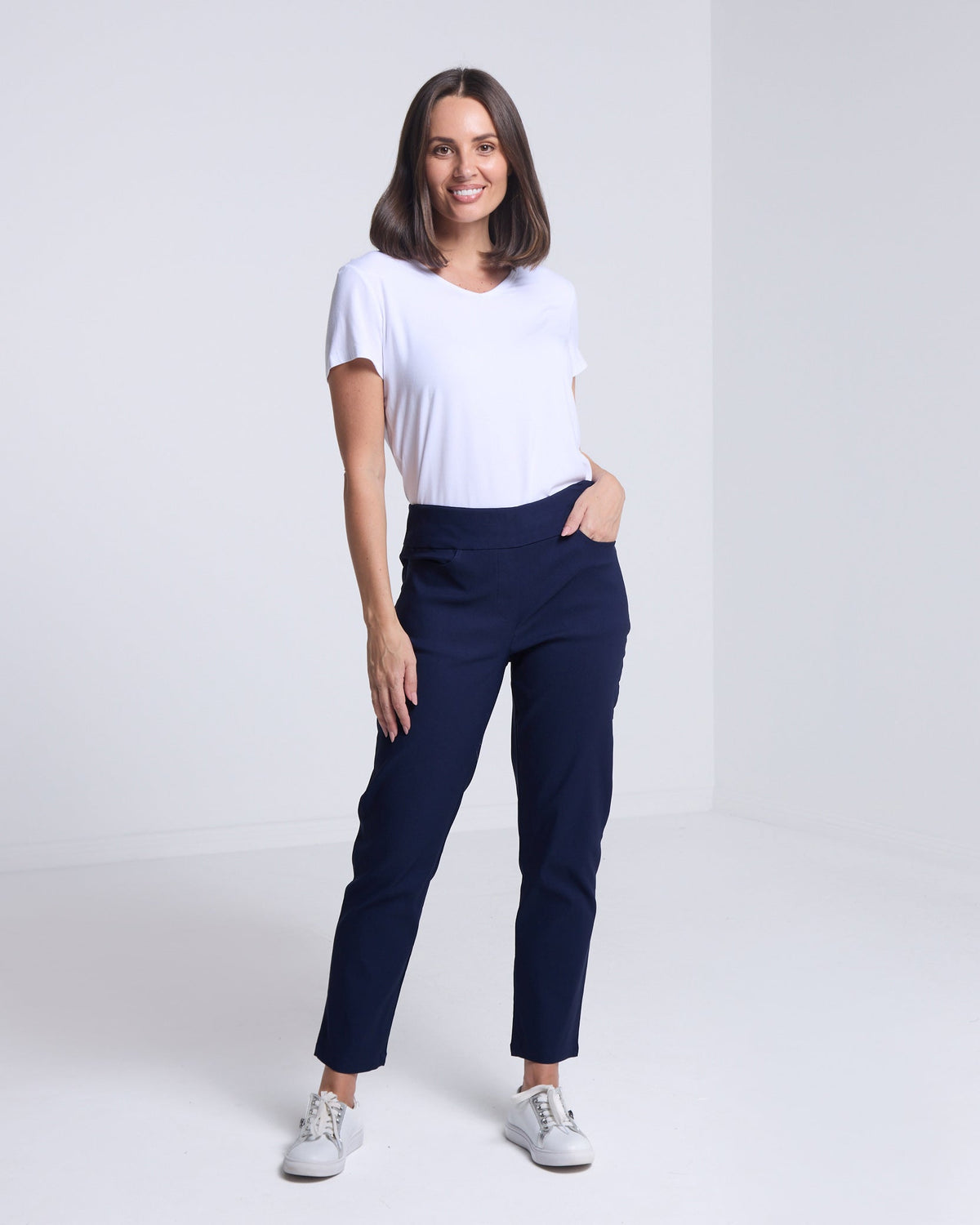 Dana Bengaline Capri Pants - Navy