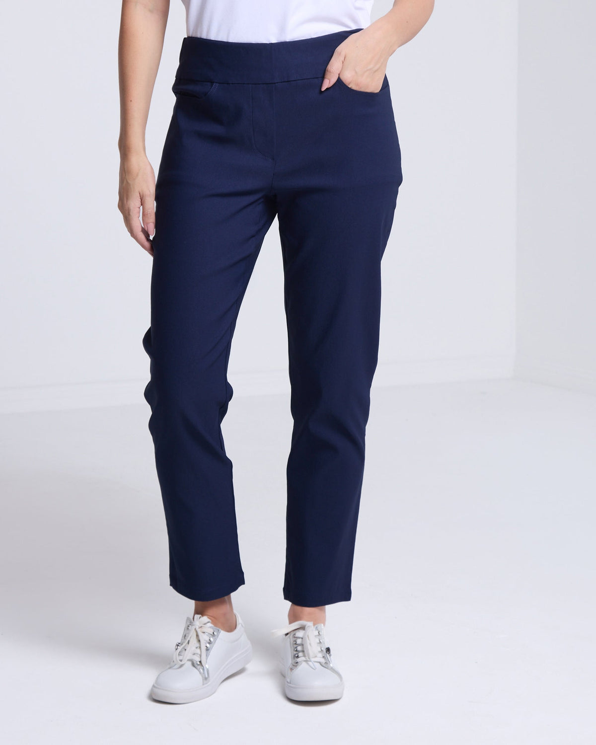 Dana Bengaline Capri Pants - Navy
