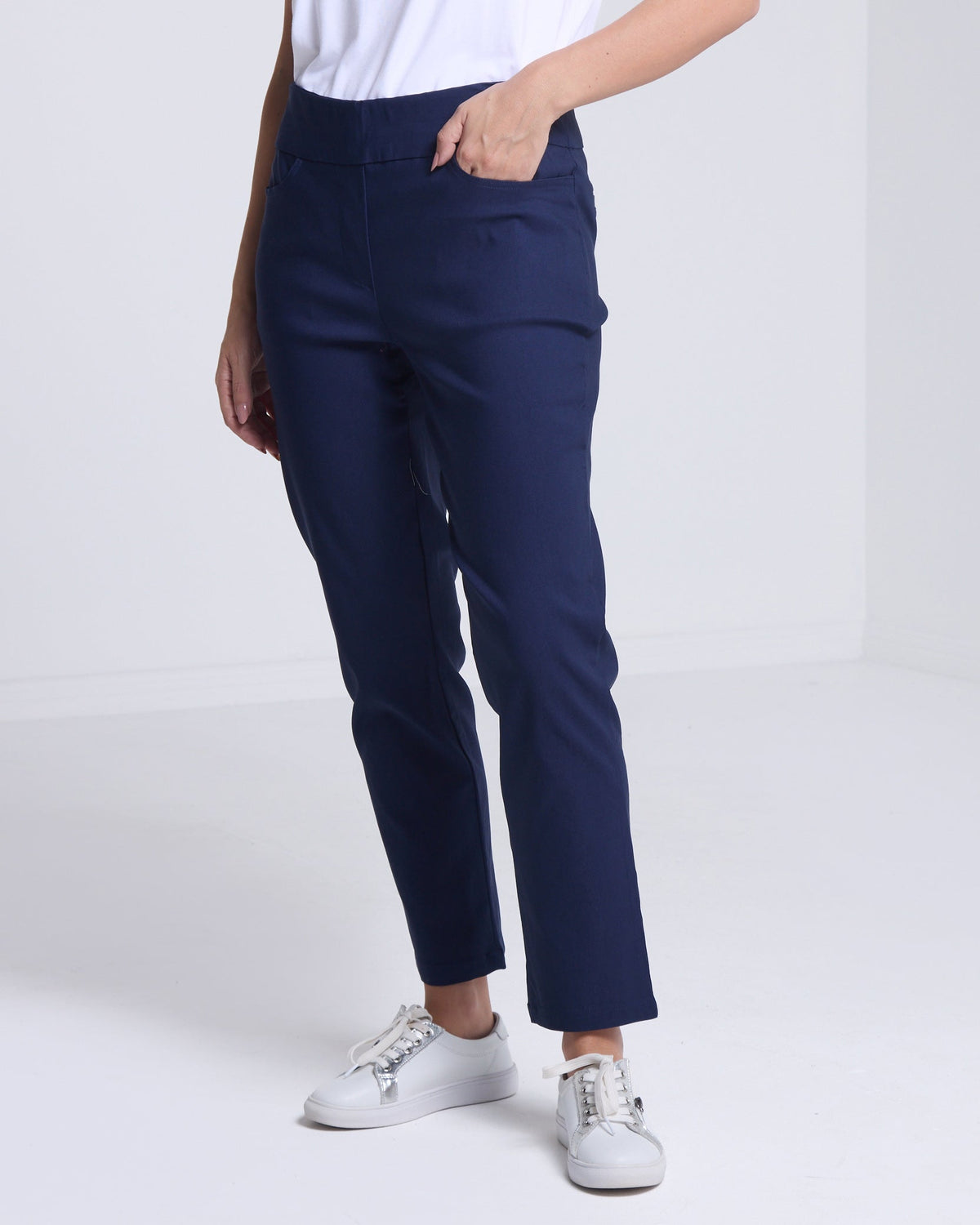 Dana Bengaline Capri Pants - Navy