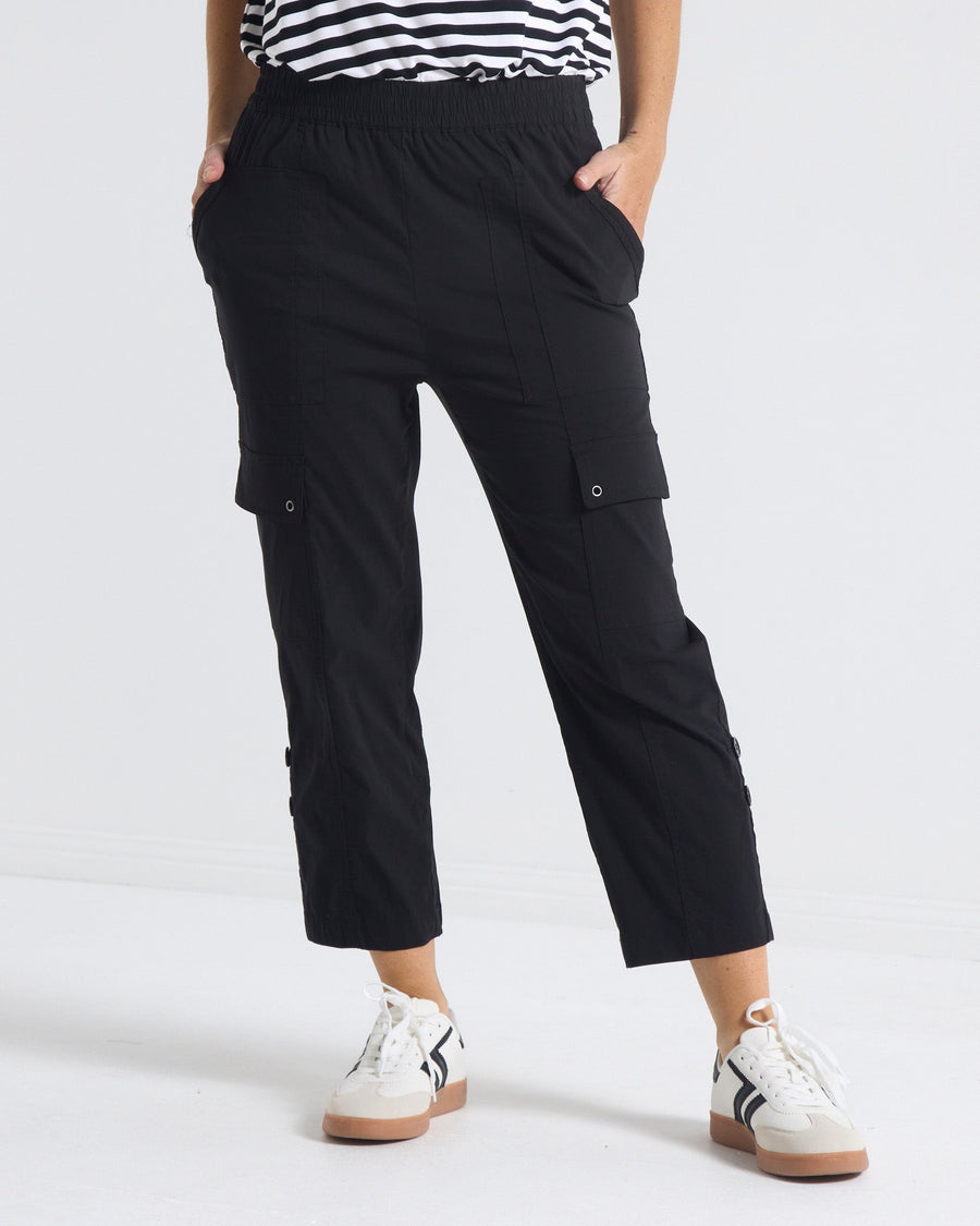 Travel Ease Cargo Pants - Black