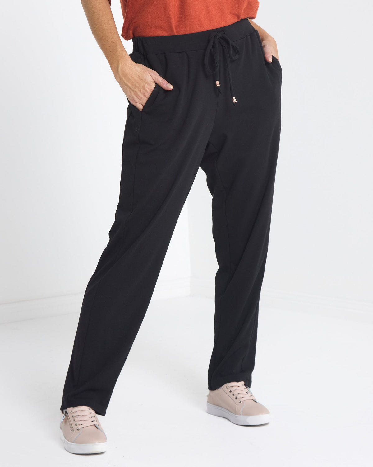 Weekend Life Fleece Pants - Black