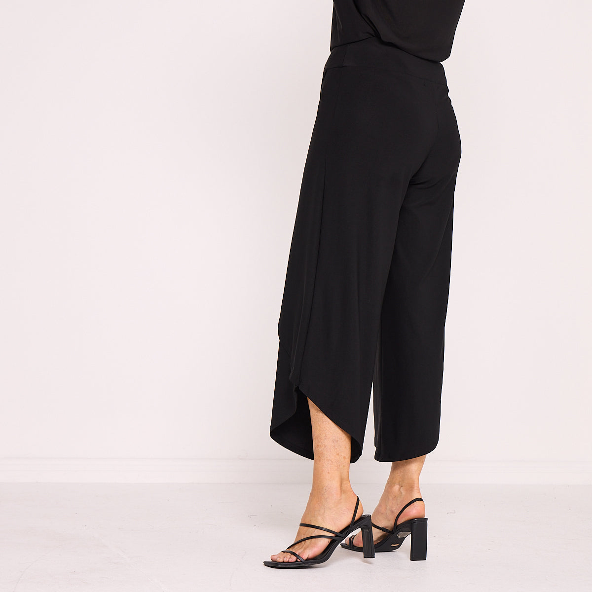 Petal Pant - Black