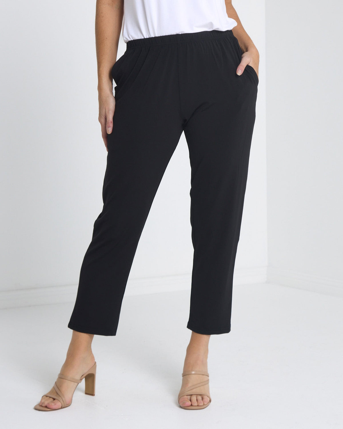 Gianna Petite Pocket Pants - Black