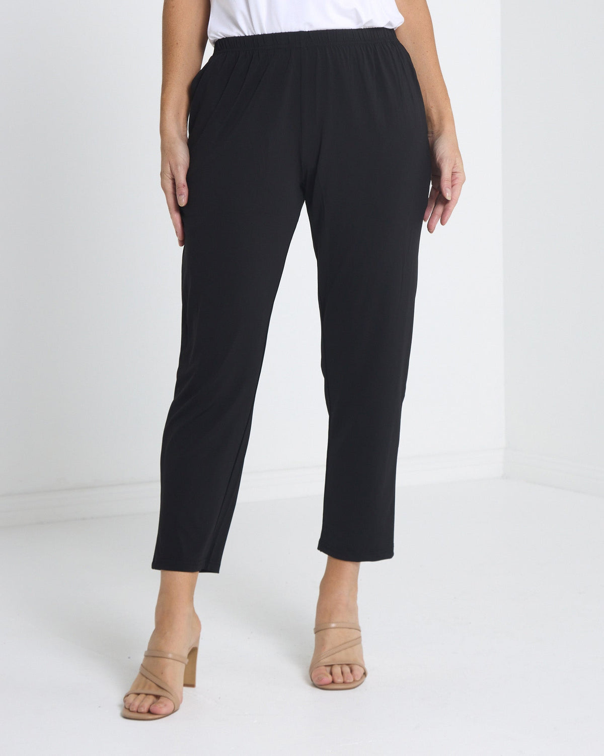 Gianna Petite Pocket Pants - Black