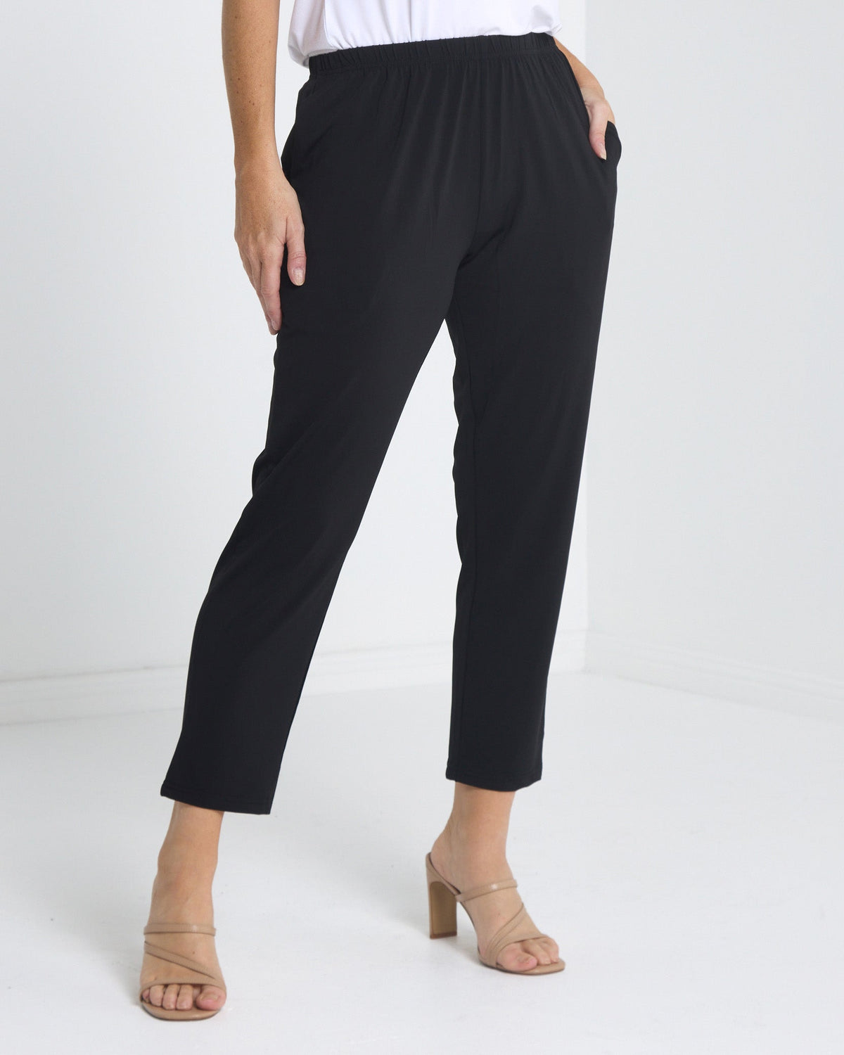 Gianna Petite Pocket Pants - Black