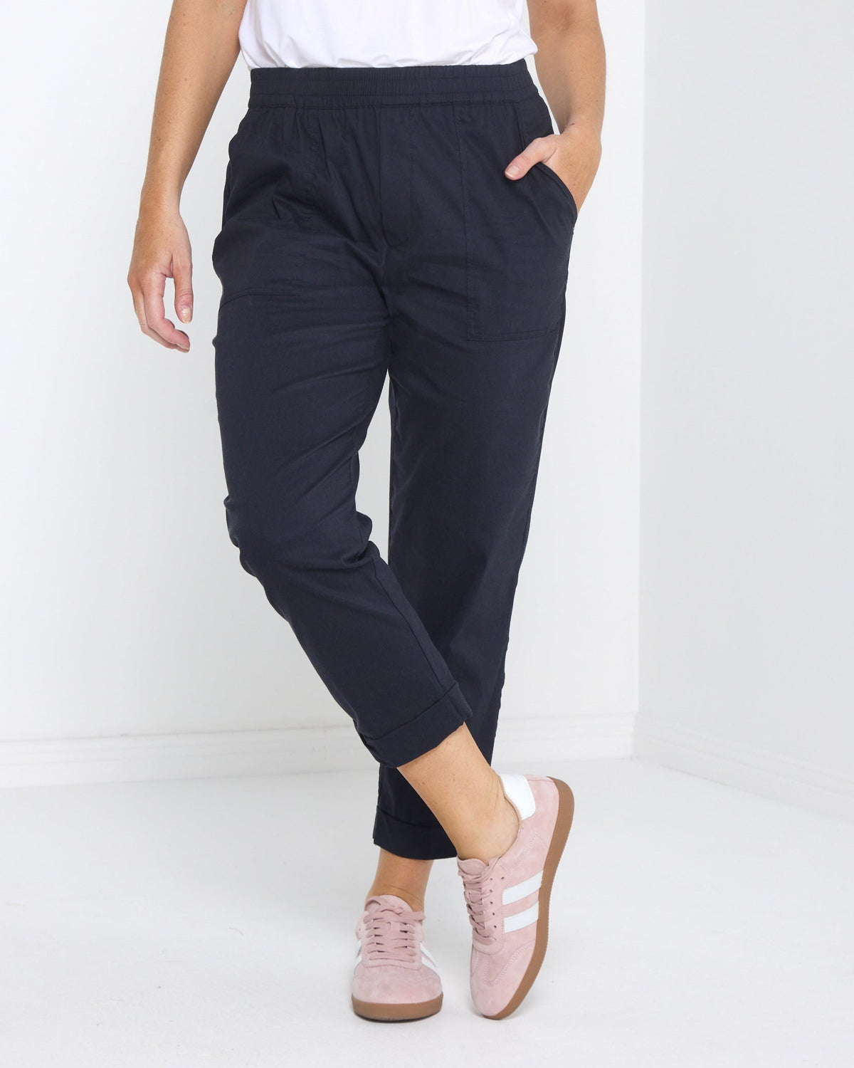 Travel Ease Cuffed Capri Pants - Navy