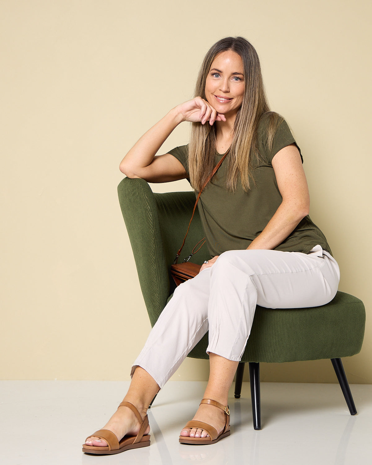 Travel Ease Tuck Pants - Stone