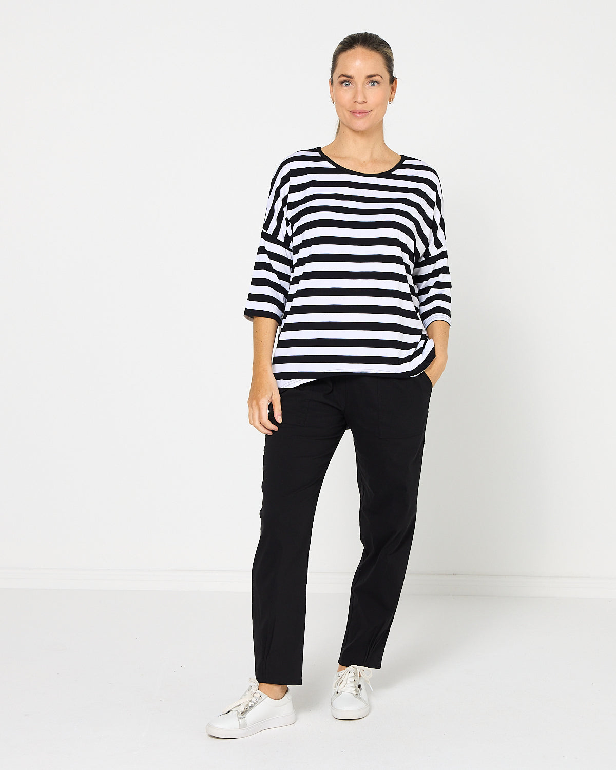 Travel Ease Tuck Pants - Black