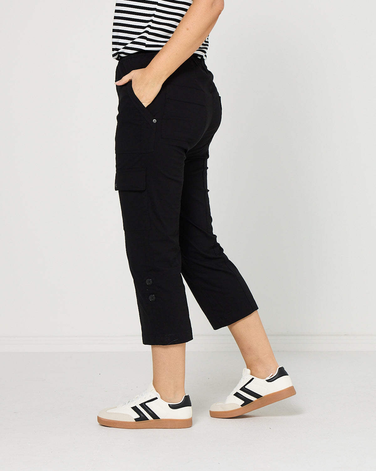 Travel Ease Cargo Pants - Black