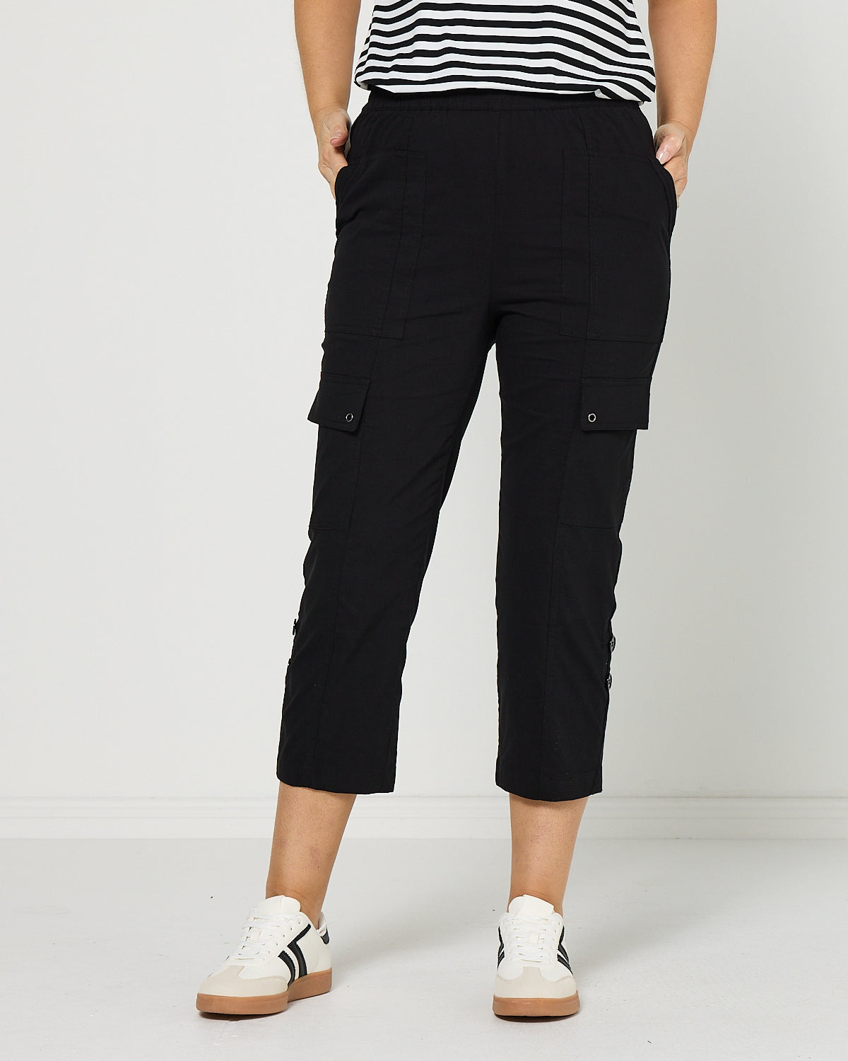 Travel Ease Cargo Pants - Black