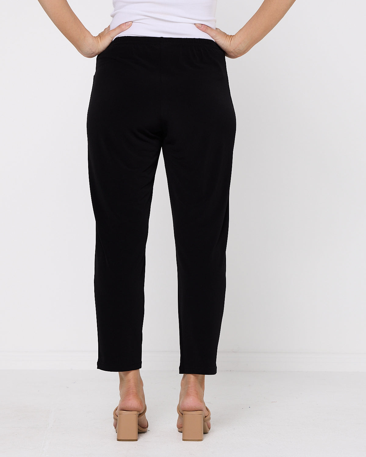 The Signature Petite Pants - Black
