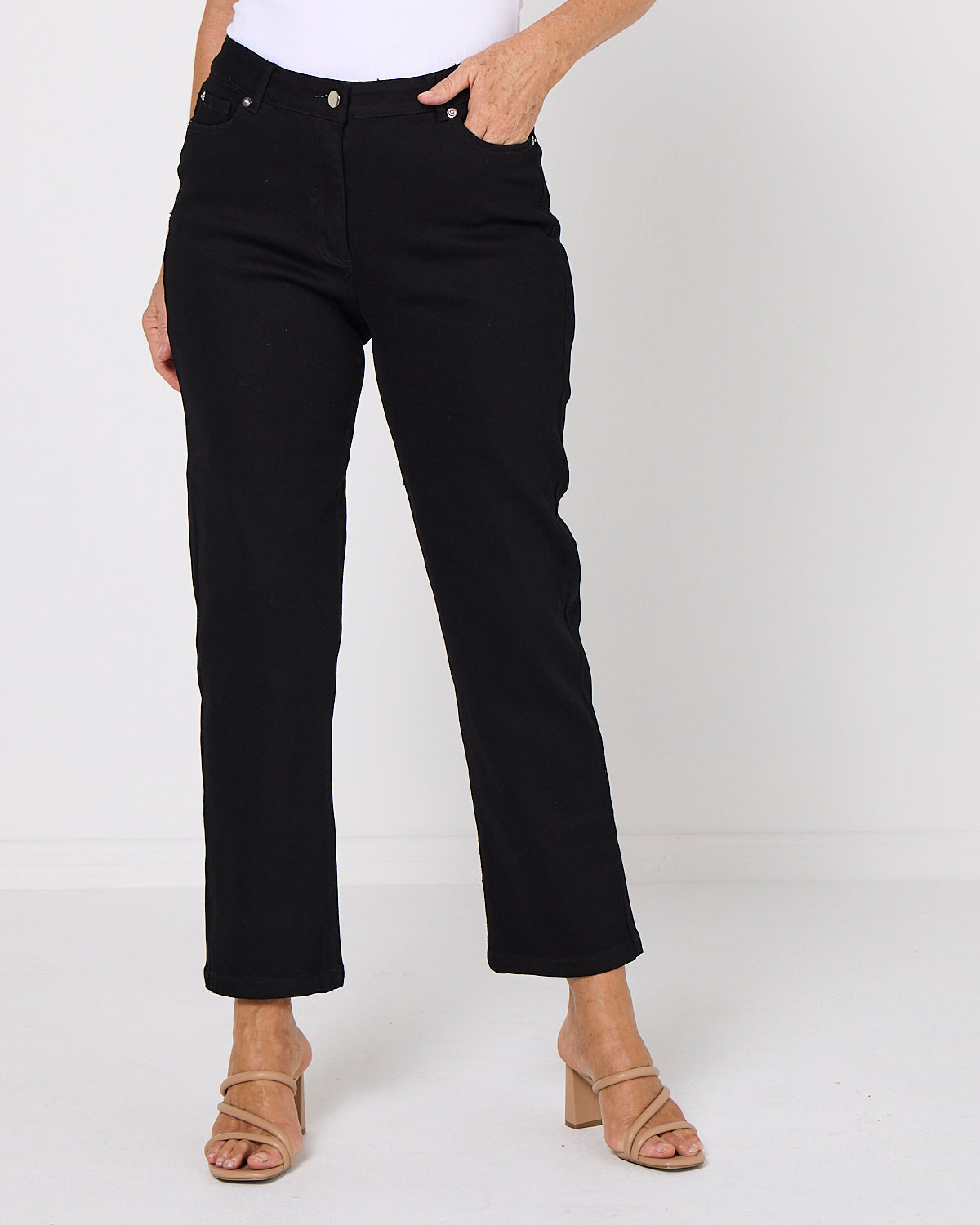 Classic Straight Leg Jeans - Black