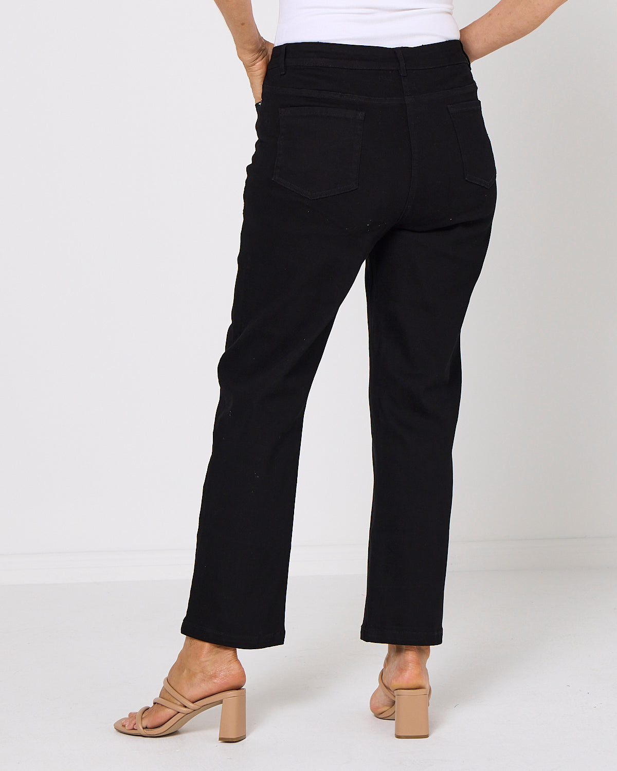 Classic Straight Leg Jeans - Black
