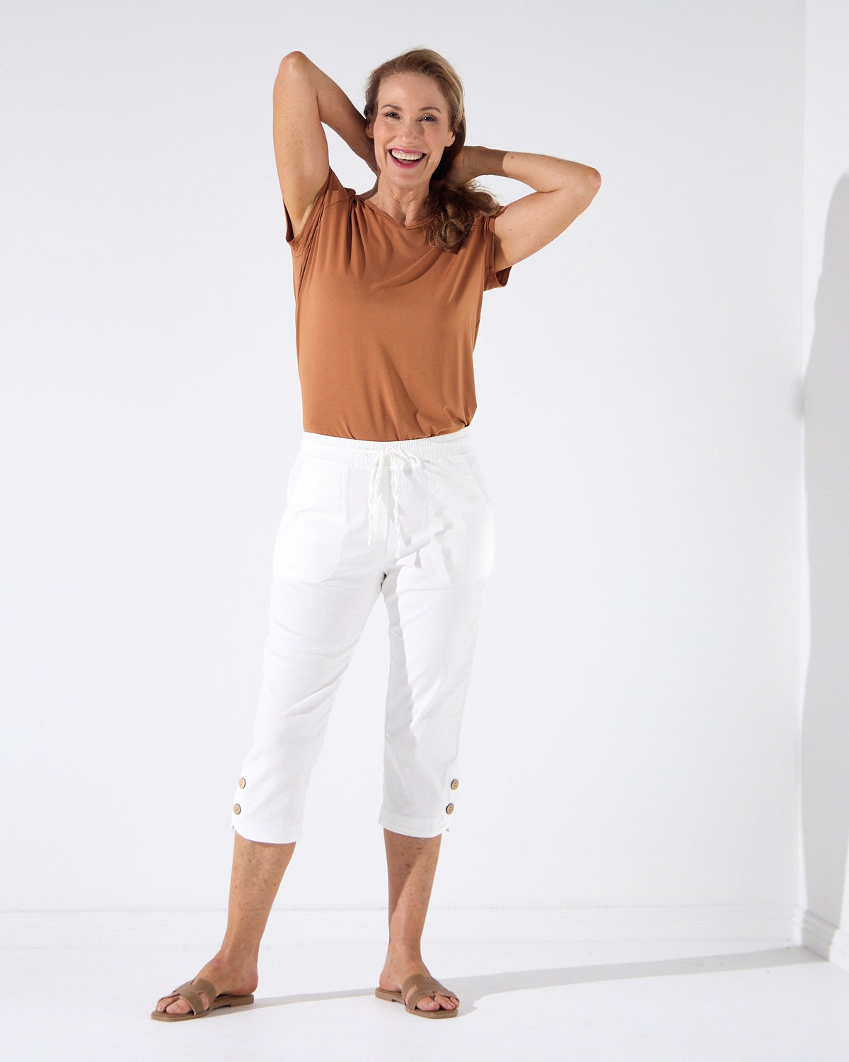 Aeroweave Capri Pant - White