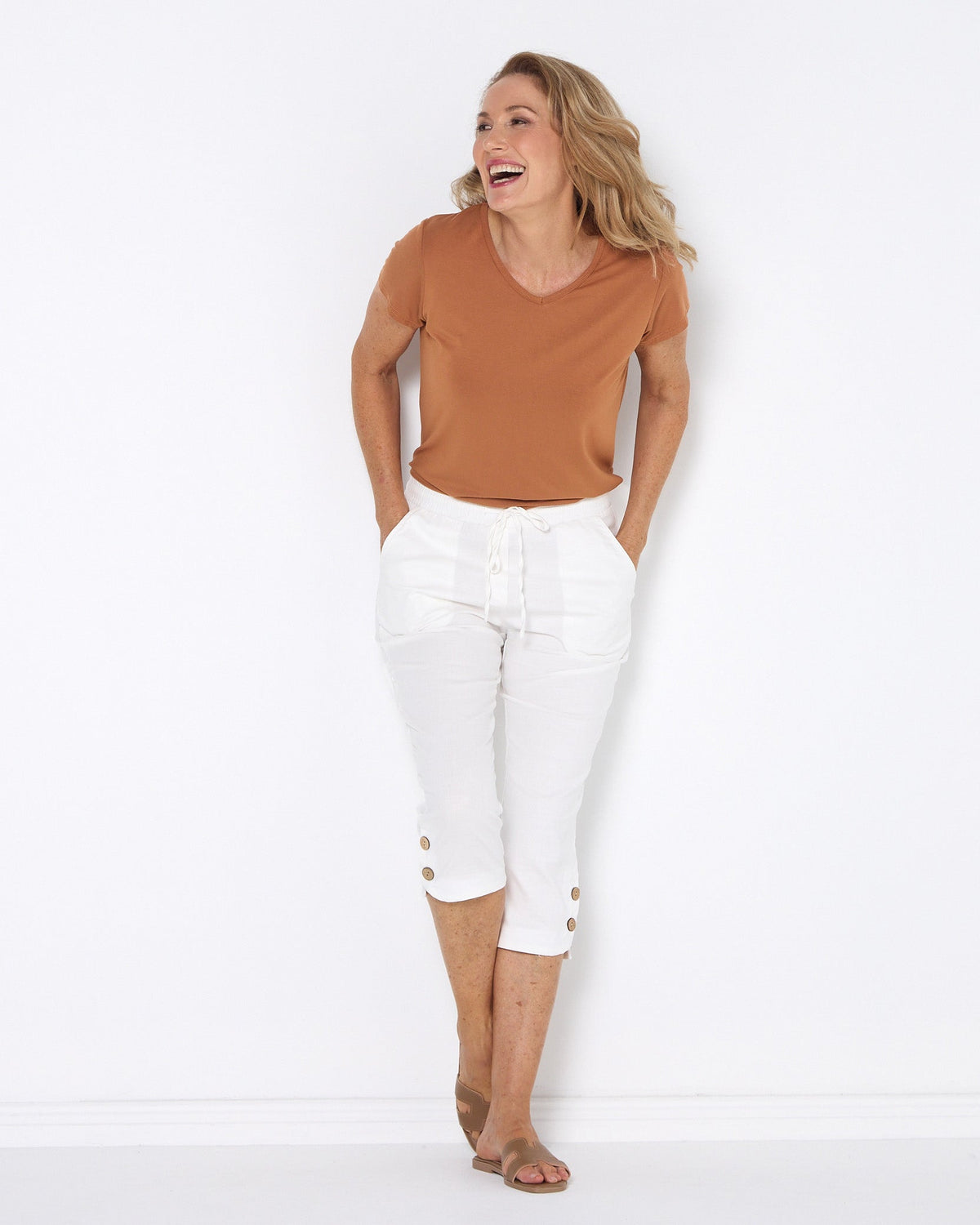 Aeroweave Capri Pant - White