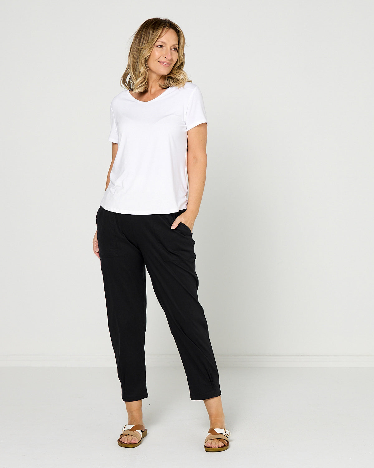 Travel Ease Tuck Pants - Black